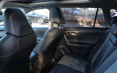 Toyota RAV4, 2024 год, 3 799 000 рублей, 10 фотография