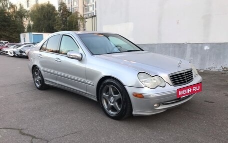 Mercedes-Benz C-Класс, 2004 год, 650 000 рублей, 3 фотография