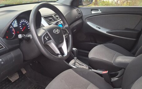 Hyundai Solaris II рестайлинг, 2011 год, 700 000 рублей, 9 фотография