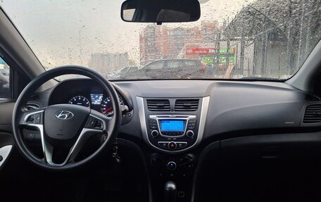 Hyundai Solaris II рестайлинг, 2011 год, 700 000 рублей, 7 фотография