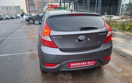 Hyundai Solaris II рестайлинг, 2011 год, 700 000 рублей, 6 фотография