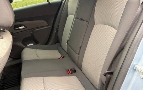 Chevrolet Cruze II, 2010 год, 575 000 рублей, 7 фотография