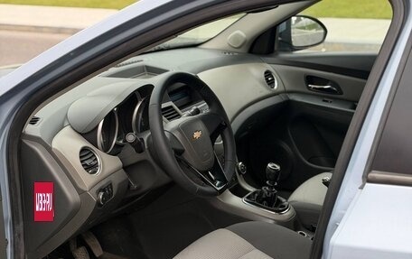Chevrolet Cruze II, 2010 год, 575 000 рублей, 9 фотография