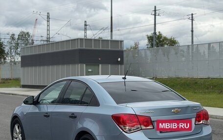Chevrolet Cruze II, 2010 год, 575 000 рублей, 3 фотография
