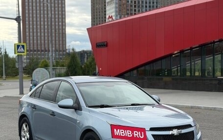 Chevrolet Cruze II, 2010 год, 575 000 рублей, 2 фотография