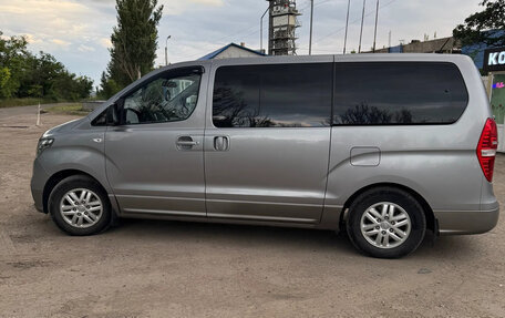 Hyundai H-1 II рестайлинг, 2019 год, 3 000 000 рублей, 6 фотография
