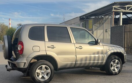 Chevrolet Niva I рестайлинг, 2016 год, 750 000 рублей, 5 фотография