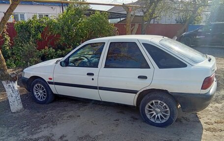 Ford Escort V, 1998 год, 80 000 рублей, 2 фотография