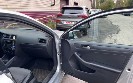Volkswagen Jetta VI, 2014 год, 900 000 рублей, 10 фотография