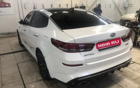 KIA Optima IV, 2018 год, 1 800 000 рублей, 3 фотография