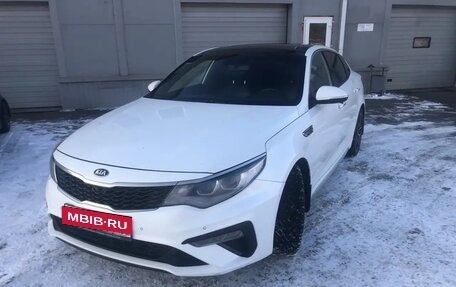 KIA Optima IV, 2018 год, 1 800 000 рублей, 8 фотография