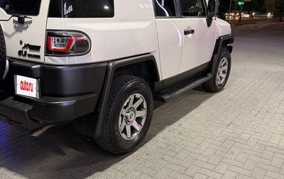 Toyota FJ Cruiser, 2022 год, 4 890 000 рублей, 1 фотография