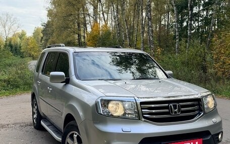 Honda Pilot III рестайлинг, 2012 год, 2 070 000 рублей, 2 фотография