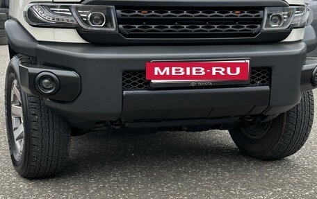 Toyota FJ Cruiser, 2022 год, 4 890 000 рублей, 3 фотография