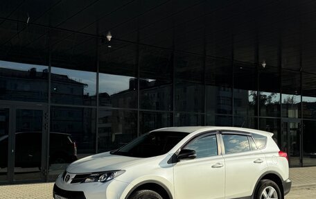 Toyota RAV4, 2013 год, 1 680 000 рублей, 2 фотография