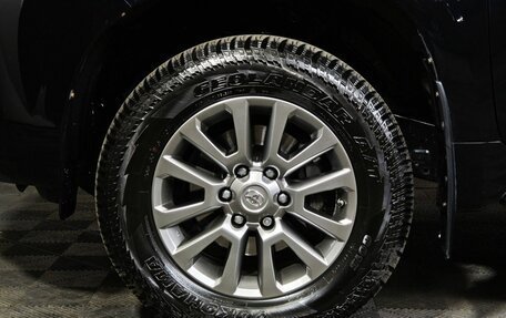 Toyota Land Cruiser Prado 150 рестайлинг 2, 2018 год, 4 895 000 рублей, 9 фотография