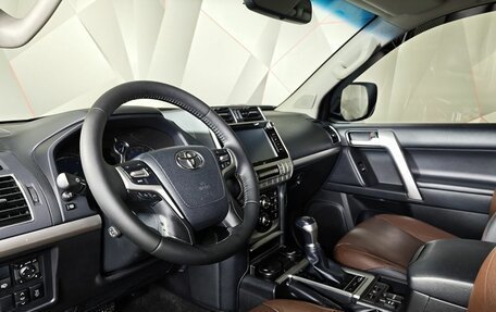 Toyota Land Cruiser Prado 150 рестайлинг 2, 2018 год, 4 895 000 рублей, 18 фотография
