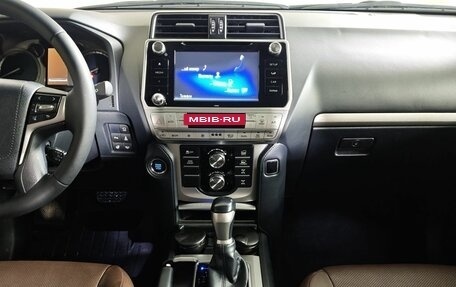 Toyota Land Cruiser Prado 150 рестайлинг 2, 2018 год, 4 895 000 рублей, 14 фотография