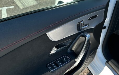 Mercedes-Benz CLA, 2019 год, 4 400 000 рублей, 12 фотография