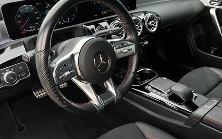 Mercedes-Benz CLA, 2019 год, 4 400 000 рублей, 10 фотография