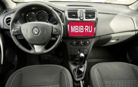 Renault Logan II, 2018 год, 799 000 рублей, 8 фотография