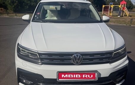Volkswagen Tiguan II, 2020 год, 3 350 000 рублей, 1 фотография