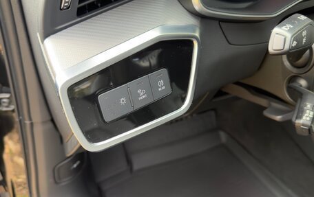 Audi A6, 2019 год, 3 900 000 рублей, 24 фотография
