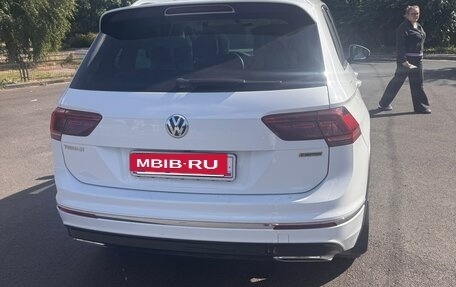 Volkswagen Tiguan II, 2020 год, 3 350 000 рублей, 3 фотография