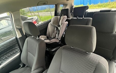 Toyota Corolla Verso I, 2008 год, 720 000 рублей, 16 фотография
