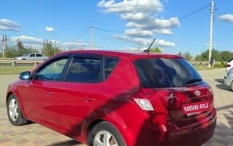 KIA cee'd I рестайлинг, 2010 год, 690 000 рублей, 3 фотография