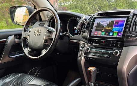 Toyota Land Cruiser 200, 2011 год, 2 490 000 рублей, 8 фотография