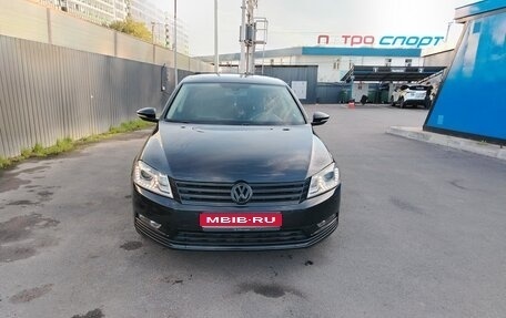 Volkswagen Passat B7, 2011 год, 950 000 рублей, 1 фотография