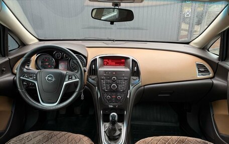 Opel Astra J, 2014 год, 770 000 рублей, 12 фотография