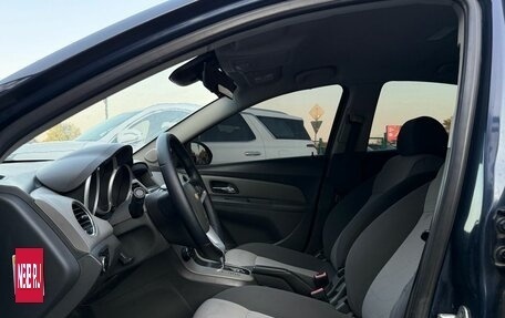 Chevrolet Cruze II, 2010 год, 659 000 рублей, 9 фотография