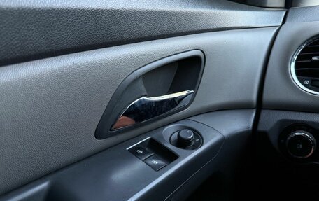 Chevrolet Cruze II, 2010 год, 659 000 рублей, 18 фотография