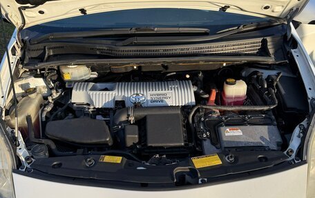 Toyota Prius, 2010 год, 920 000 рублей, 2 фотография