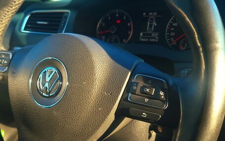 Volkswagen Jetta VI, 2013 год, 1 330 000 рублей, 12 фотография