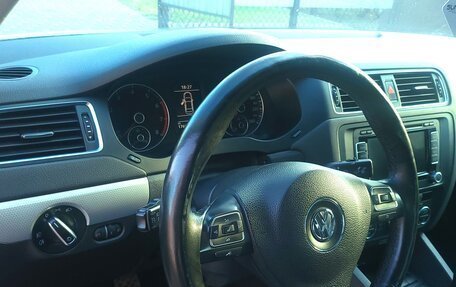 Volkswagen Jetta VI, 2013 год, 1 330 000 рублей, 11 фотография