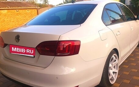Volkswagen Jetta VI, 2013 год, 1 330 000 рублей, 4 фотография