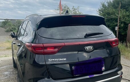 KIA Sportage IV рестайлинг, 2022 год, 2 700 000 рублей, 4 фотография