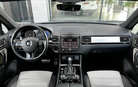 Volkswagen Touareg III, 2017 год, 3 790 000 рублей, 21 фотография