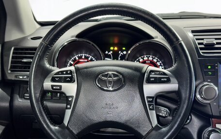 Toyota Highlander III, 2011 год, 1 980 000 рублей, 10 фотография