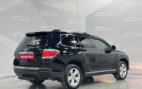 Toyota Highlander III, 2011 год, 1 980 000 рублей, 5 фотография