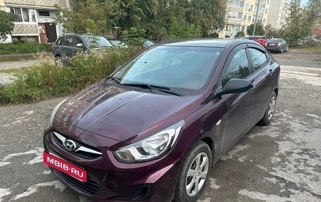 Hyundai Solaris II рестайлинг, 2013 год, 820 000 рублей, 3 фотография