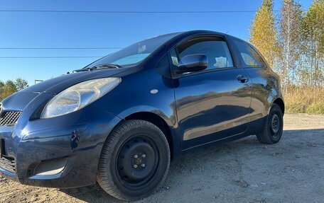 Toyota Yaris III рестайлинг, 2010 год, 420 000 рублей, 4 фотография