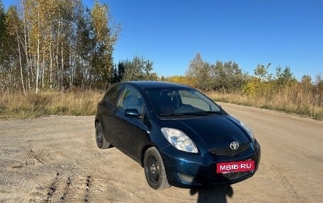 Toyota Yaris III рестайлинг, 2010 год, 420 000 рублей, 5 фотография