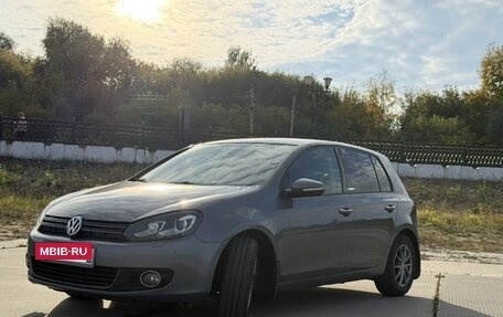 Volkswagen Golf VI, 2012 год, 1 050 000 рублей, 2 фотография