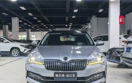 Skoda Superb III рестайлинг, 2023 год, 1 540 000 рублей, 2 фотография