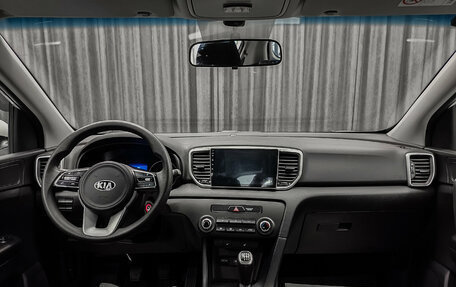 KIA Sportage IV рестайлинг, 2019 год, 1 699 000 рублей, 10 фотография