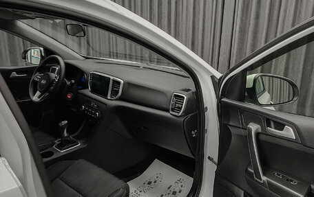 KIA Sportage IV рестайлинг, 2019 год, 1 699 000 рублей, 12 фотография